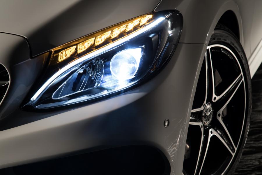 Детали экстерьера Mercedes-Benz C300 Sport 2017 года  (LA) (фото 10 из 34)